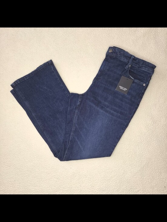 Vera Wang Denim - Women's Vera Wang Size 16s Boot Cuts Dark Blue Jeans New Tags